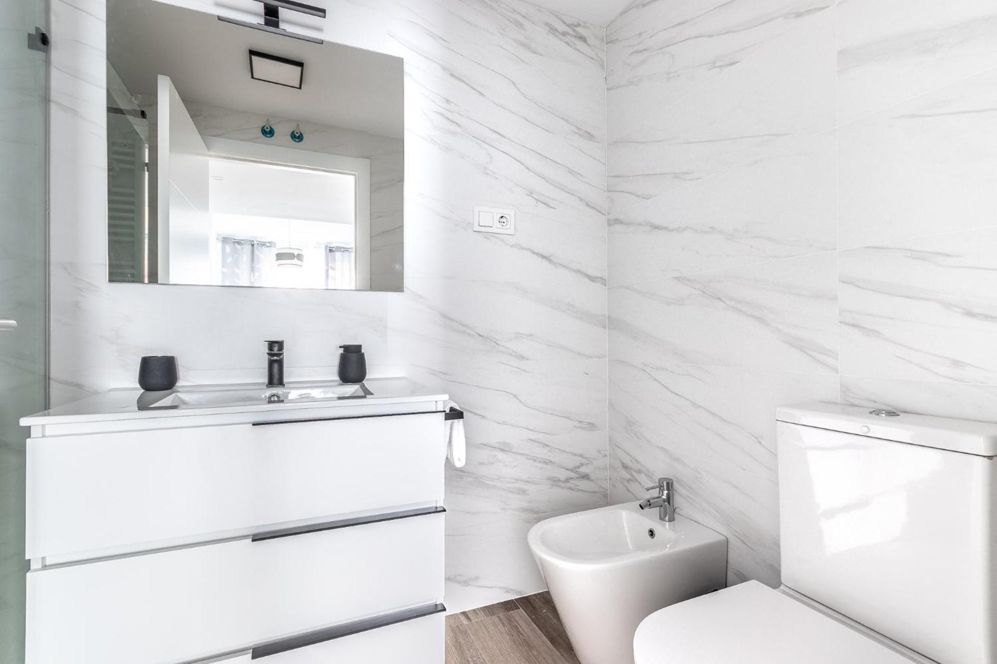Xirimiri Apartment By People Rentals บิลเบา ภายนอก รูปภาพ